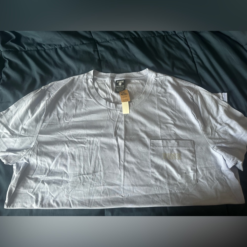 VS Pink campus pocket tee
